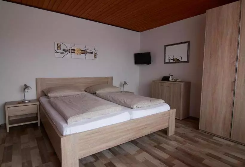 Hotelli Gisela S Gästehaus Brakel   Self Check In