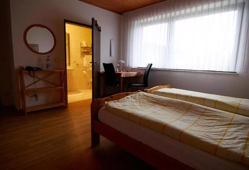 Hotelli Gisela S Gästehaus Brakel   Self Check In