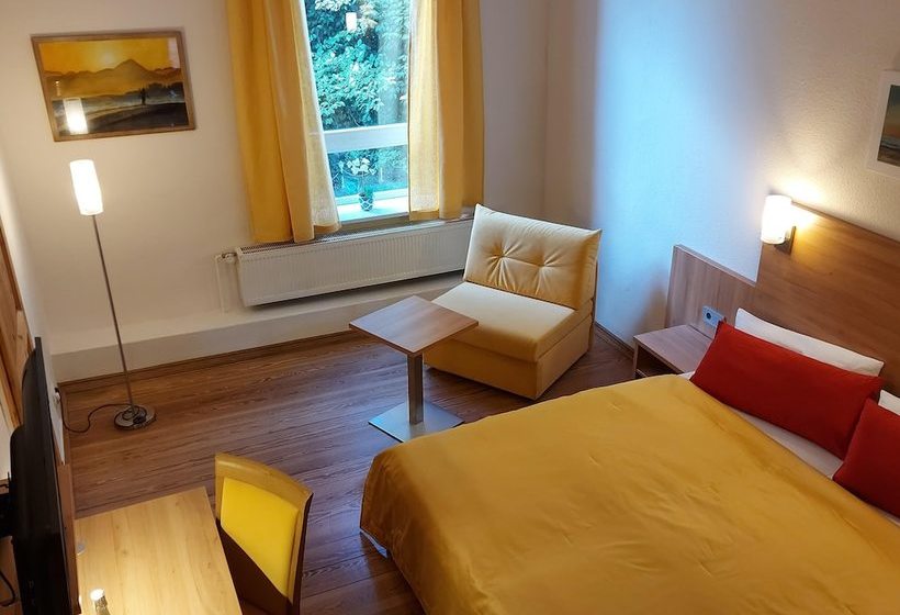 Отель Kommodich