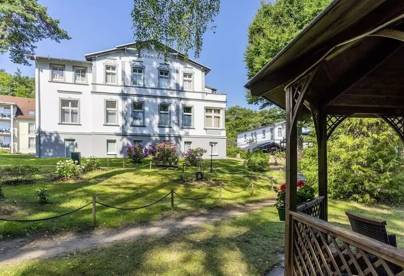 Ostseehotel Villen Im Park   Ein Rovell