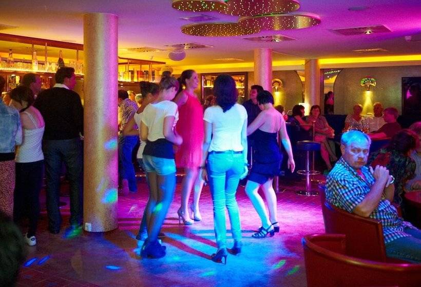 Ostseehotel Villen Im Park   Ein Rovell