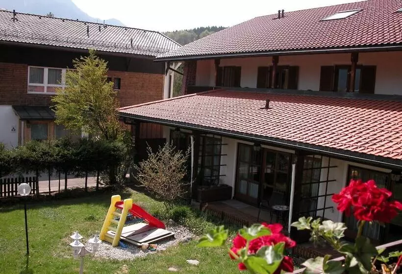 ホテル Restaurant Zum Hirschhaus