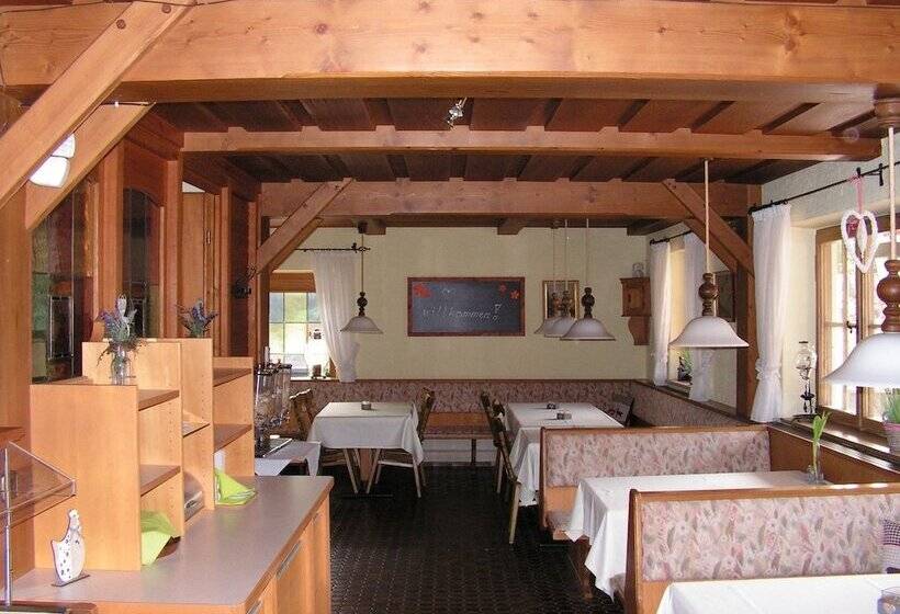 בית מלון כפרי Restaurant Zum Hirschhaus