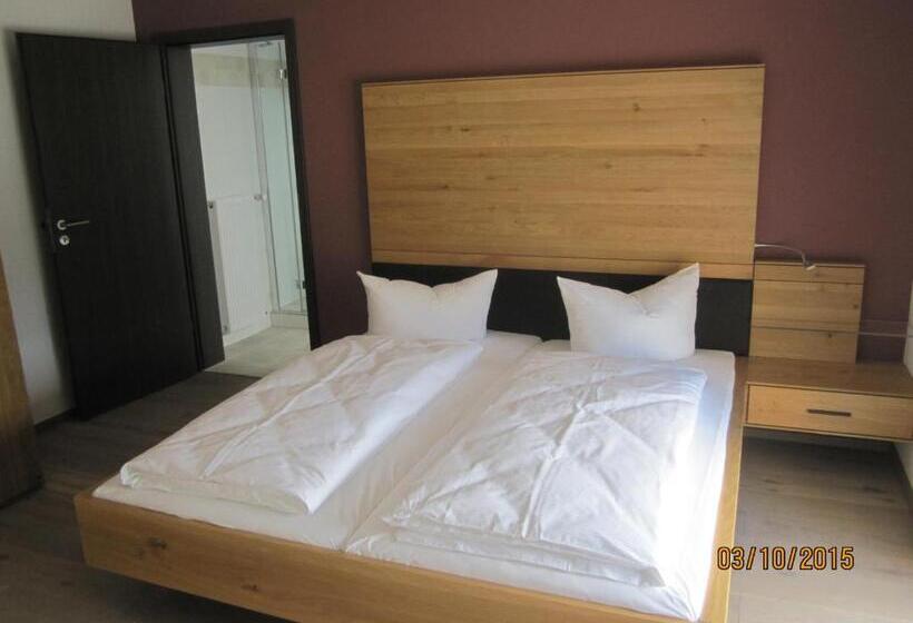 Otel Vier Jahreszeiten An Den Thermen