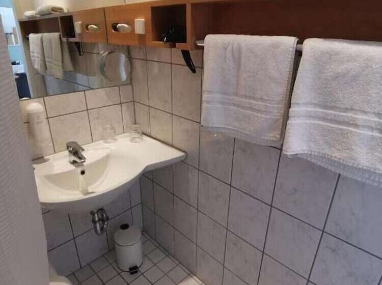 Max Hotel Düsseldorf Self Check In