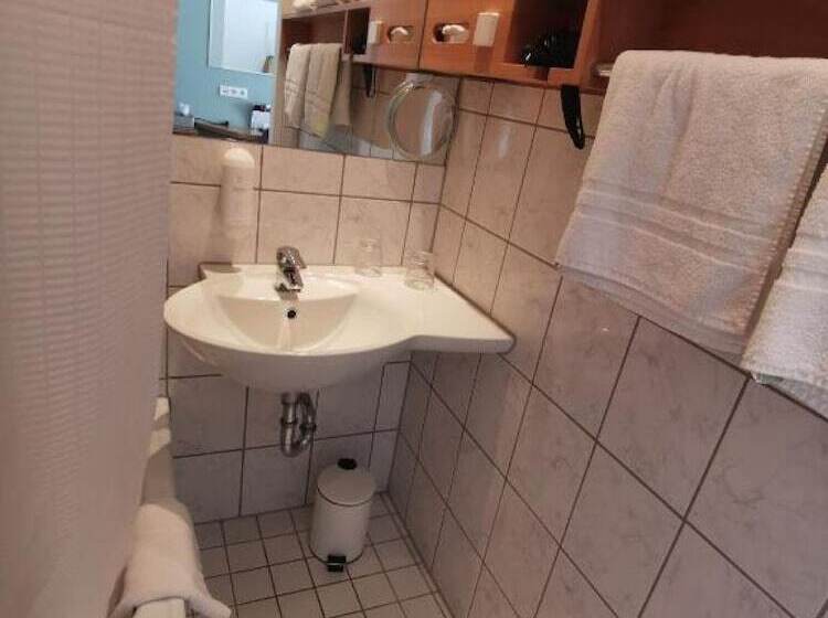 Max Hotel Düsseldorf Self Check In