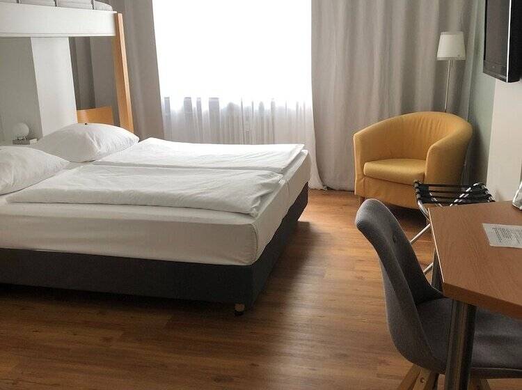 Max Hotel Düsseldorf Self Check In