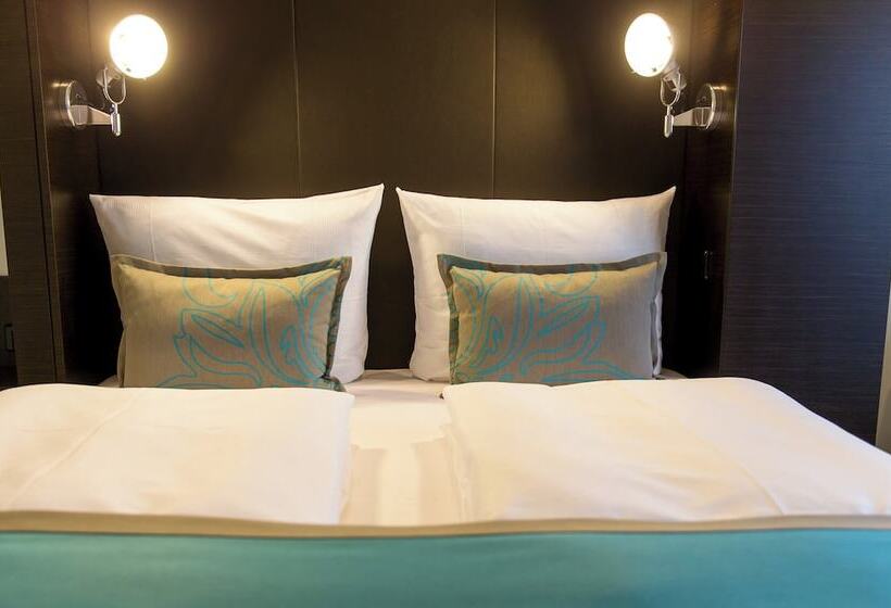 Motel One Munich Olympia Gate