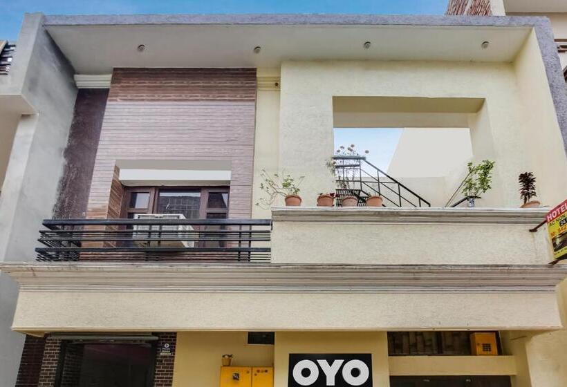 Flagship Hotel Ashirwad