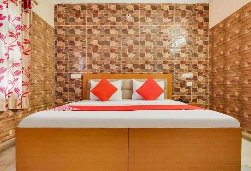 Flagship Hotel Ashirwad