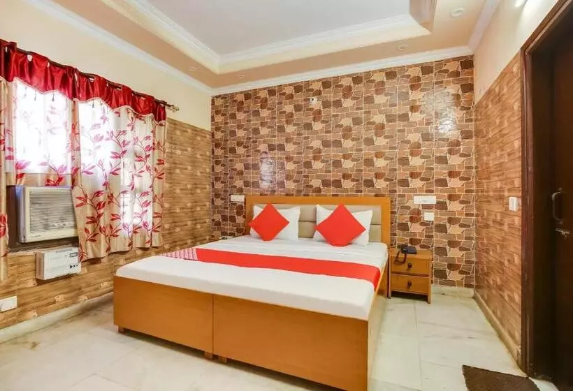 Flagship Hotel Ashirwad
