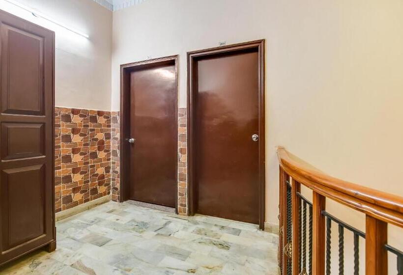 Flagship Hotel Ashirwad