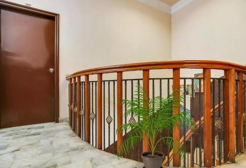 Flagship Hotel Ashirwad