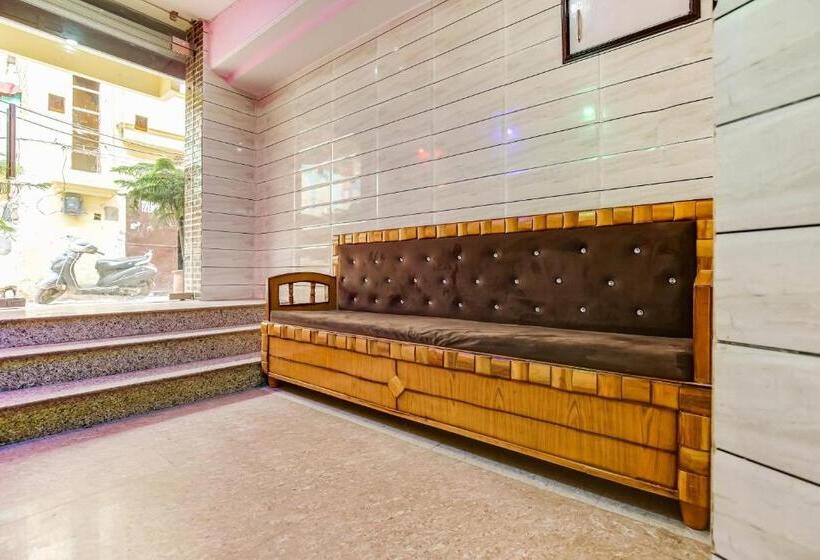 Flagship Hotel Ashirwad