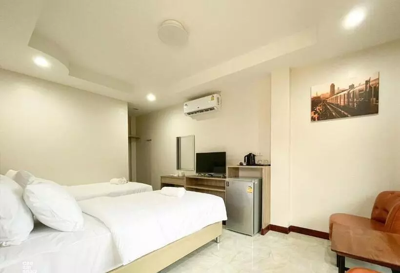 هتل Cottagepine Rayong Resort&cafe