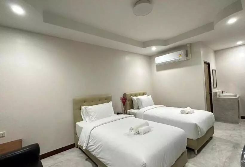 هتل Cottagepine Rayong Resort&cafe