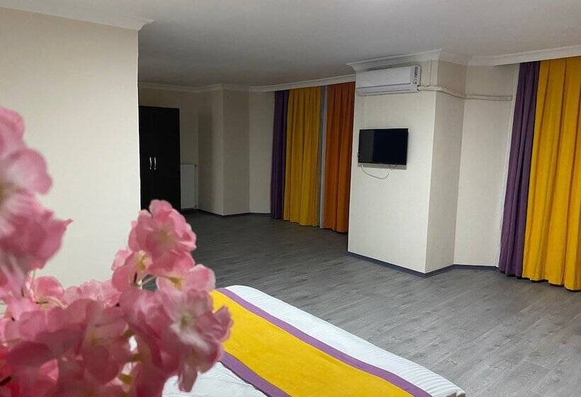 ホテル Güner City