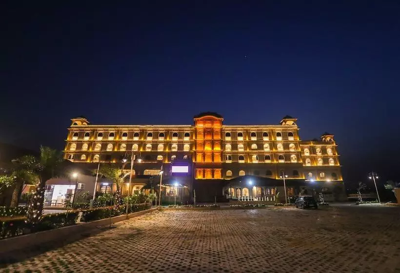 ホテル Regenta Central City Vilas Palace Ambala