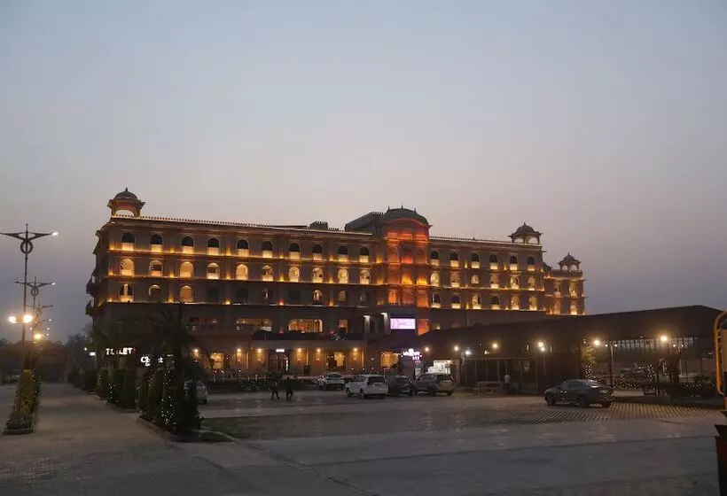 ホテル Regenta Central City Vilas Palace Ambala