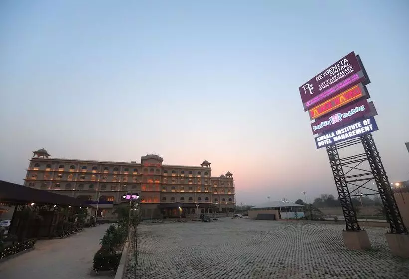 ホテル Regenta Central City Vilas Palace Ambala