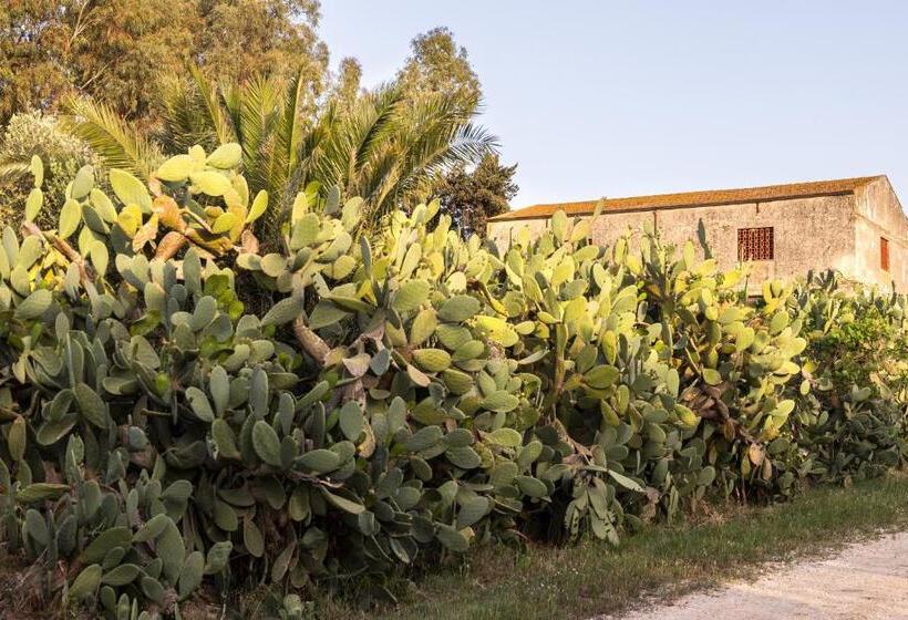 هتل Tenuta Dei Principi Di Spadafora