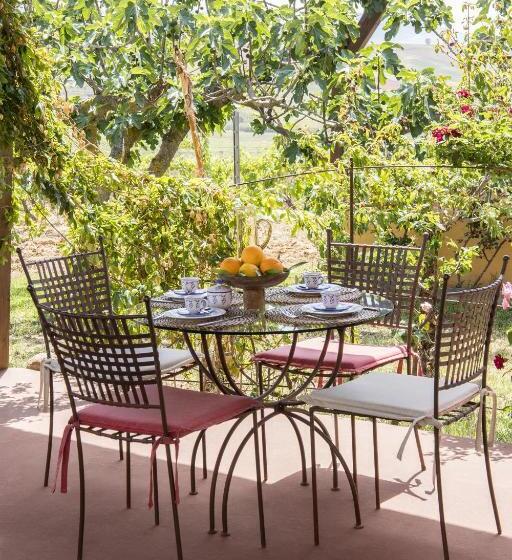 هتل Tenuta Dei Principi Di Spadafora