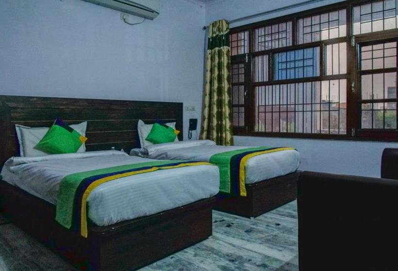 Hotel Treebo The King Mohali