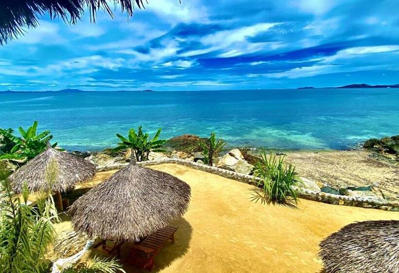 هتل Veronika Resort Nosy Komba