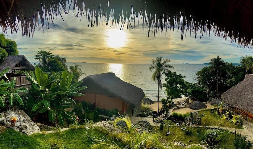 هتل Veronika Resort Nosy Komba