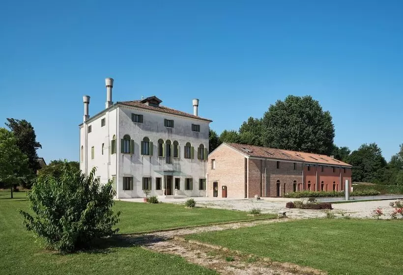 هتل Villa Martin