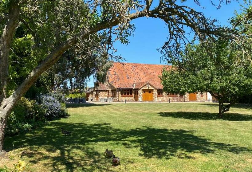 ホテル Ye Olde Plough House