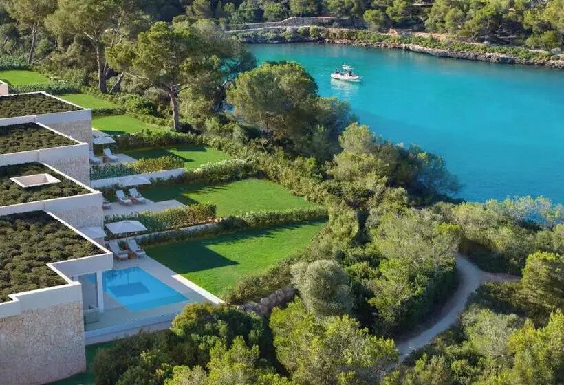 Lomakeskus Ikos Porto Petro