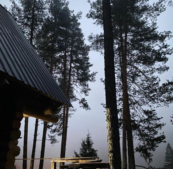 هتل Hut In Hatsvali