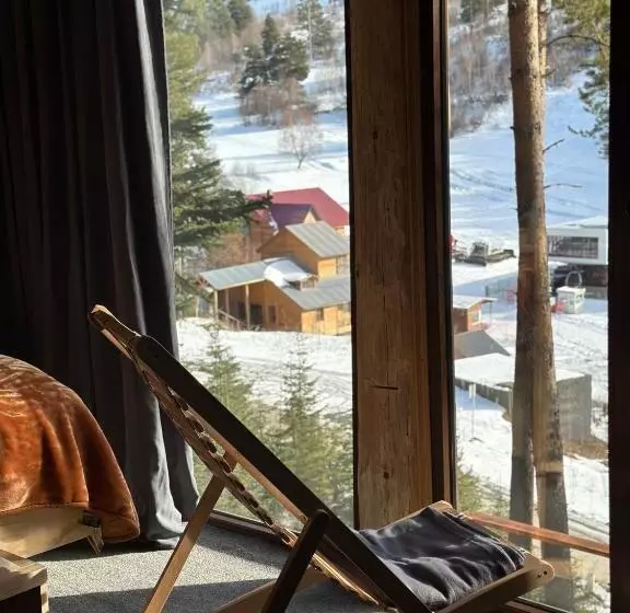 هتل Hut In Hatsvali