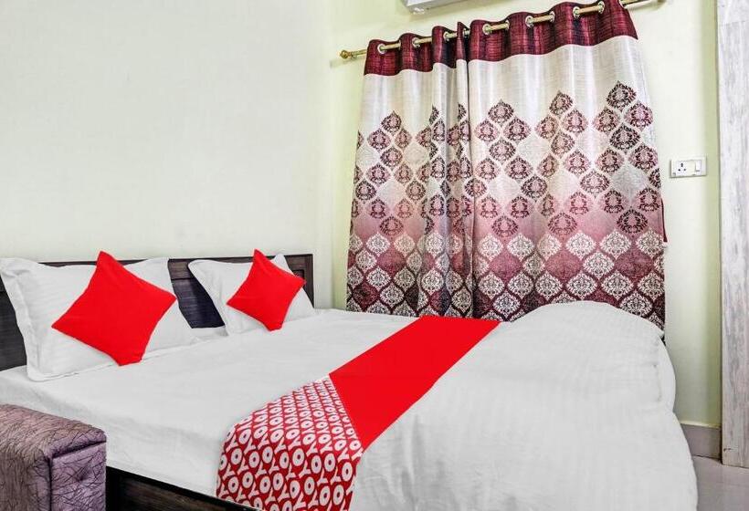 בית מלון כפרי Oyo Flagship 70252  Samridhi