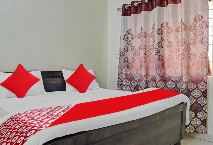 בית מלון כפרי Oyo Flagship 70252  Samridhi