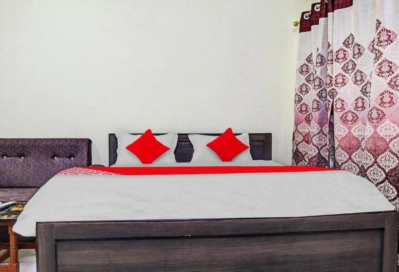 בית מלון כפרי Oyo Flagship 70252  Samridhi