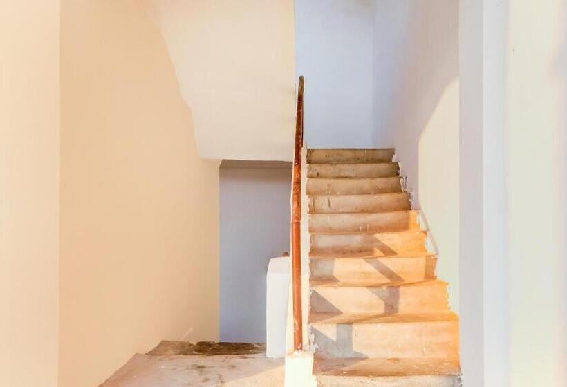 בית מלון כפרי Oyo Flagship 70252  Samridhi