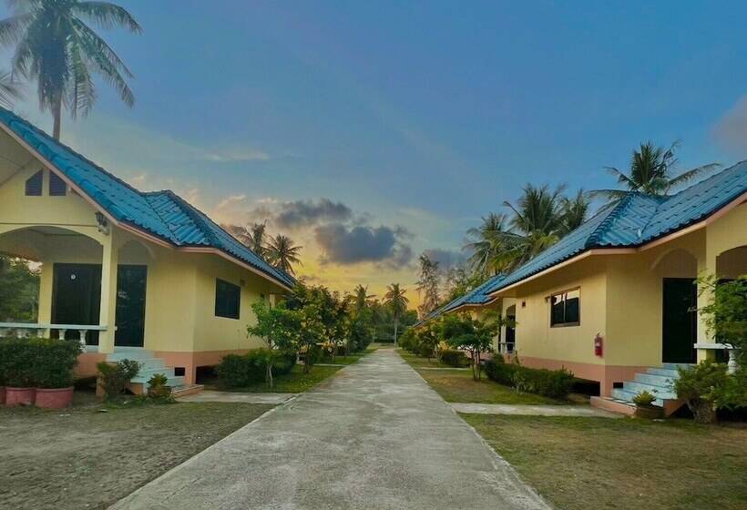 בית מלון כפרי Thungwua Laen Resort