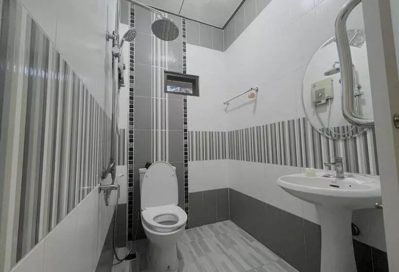 Hotelli Thungwua Laen Resort