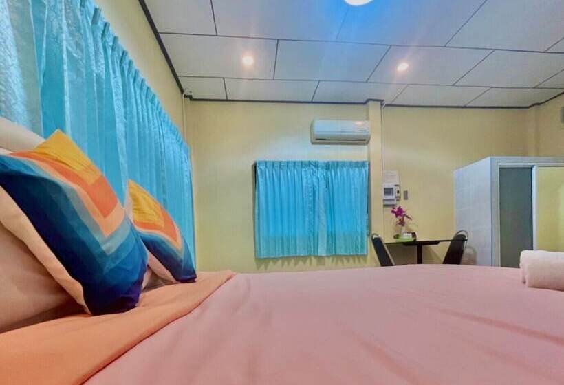 בית מלון כפרי Thungwua Laen Resort