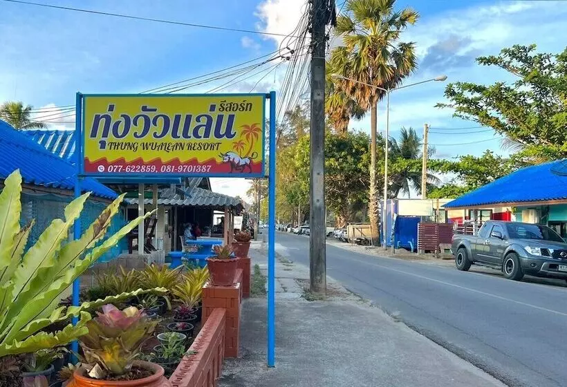 Hotelli Thungwua Laen Resort