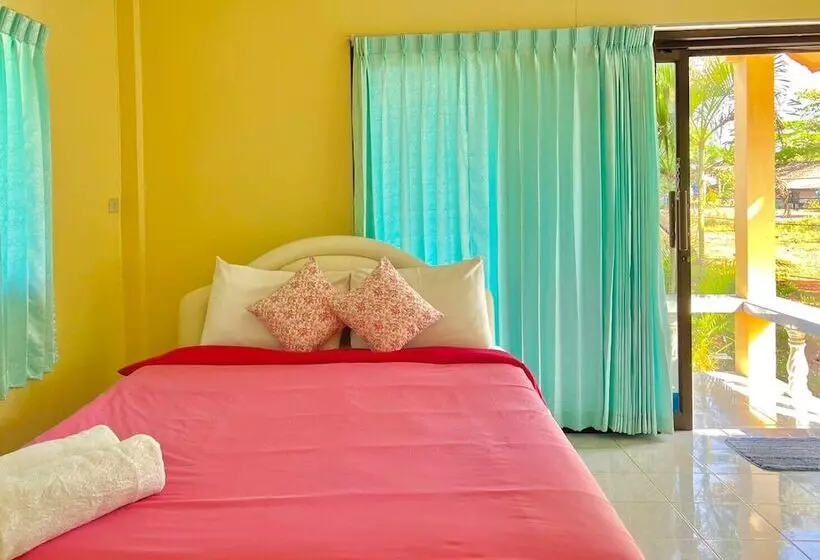 Hotelli Thungwua Laen Resort