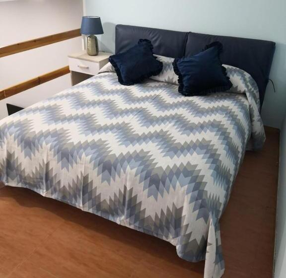 تختخواب و صبحانه Carlino Room S