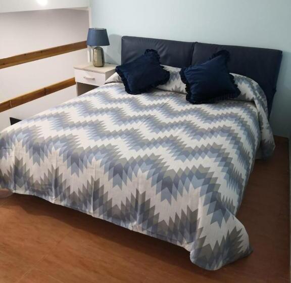 تختخواب و صبحانه Carlino Room S