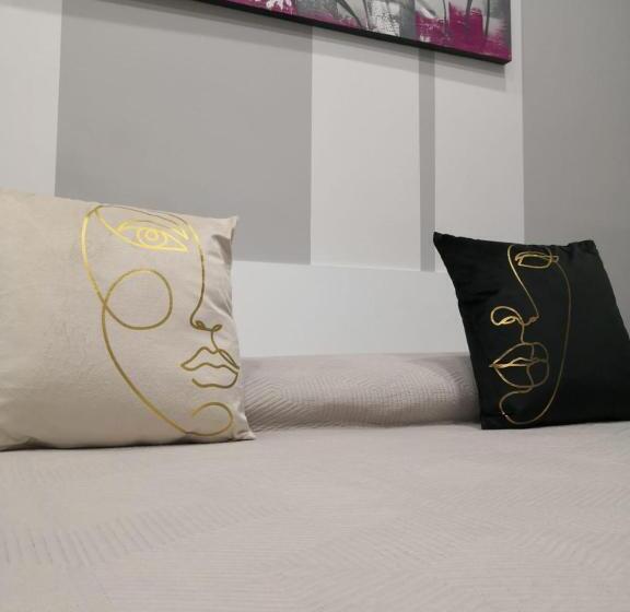 تختخواب و صبحانه Carlino Room S