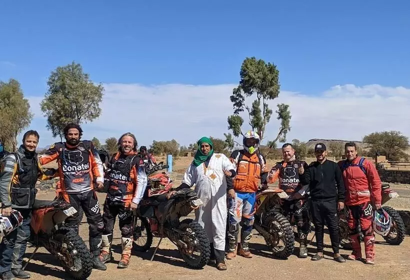 Lomakeskus Café Restaurante Shelter Calm Life