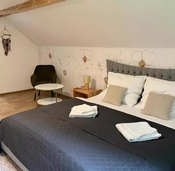 Majatalo Penzion Medové údolí