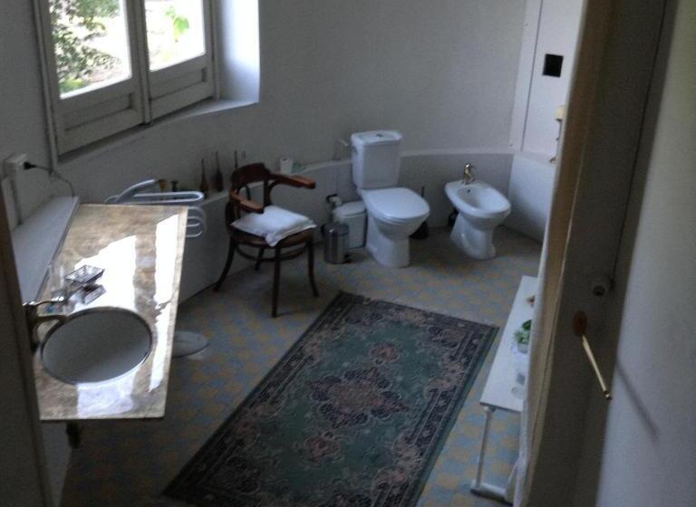 민박 Chateau De Frasne