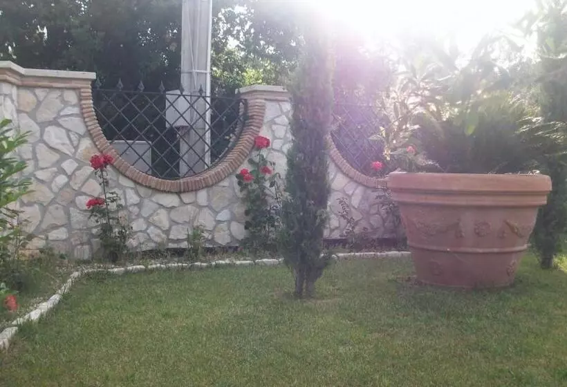 Aamiaismajoitus (B&B) Il Giardino Degli Ulivi